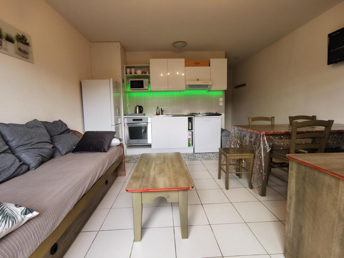 Au 11 T3 Duplex, Village Vacances, Piscines, Parking Saint-Geniez-dʼOlt Dış mekan fotoğraf