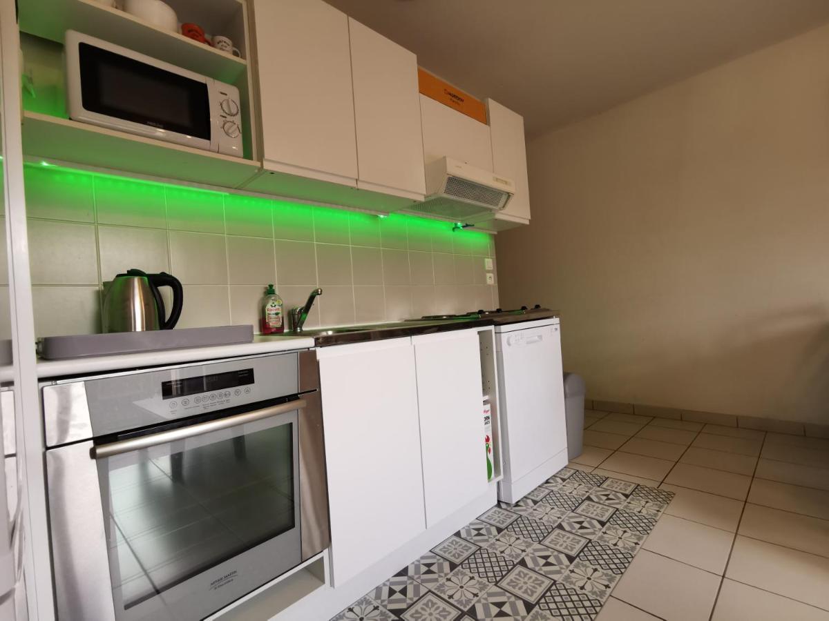 Au 11 T3 Duplex, Village Vacances, Piscines, Parking Saint-Geniez-dʼOlt Dış mekan fotoğraf
